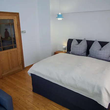 In Ehrenbreitstein *